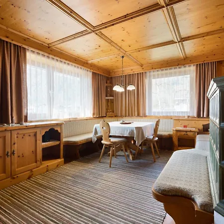 Zum Groassvater Feriehus Aschau Im Zillertal